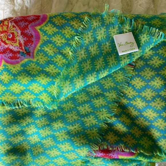 Vera Bradley Paisley in Paradise Skull Scarf - Picture 3 of 4